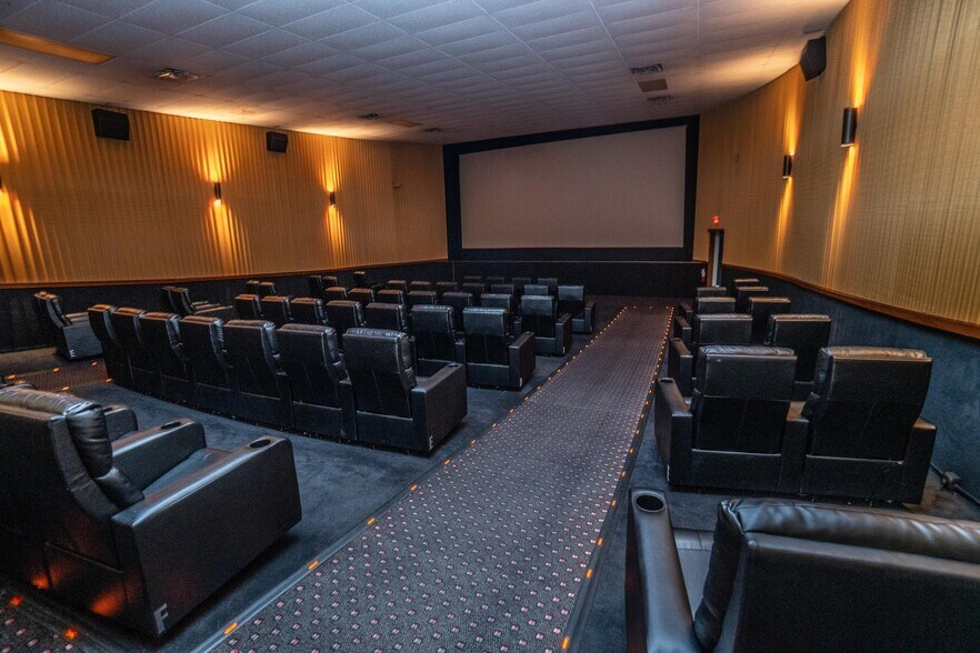 More Photos Of 1361 Grand Ave, Hartford Movie Theatre For Sale