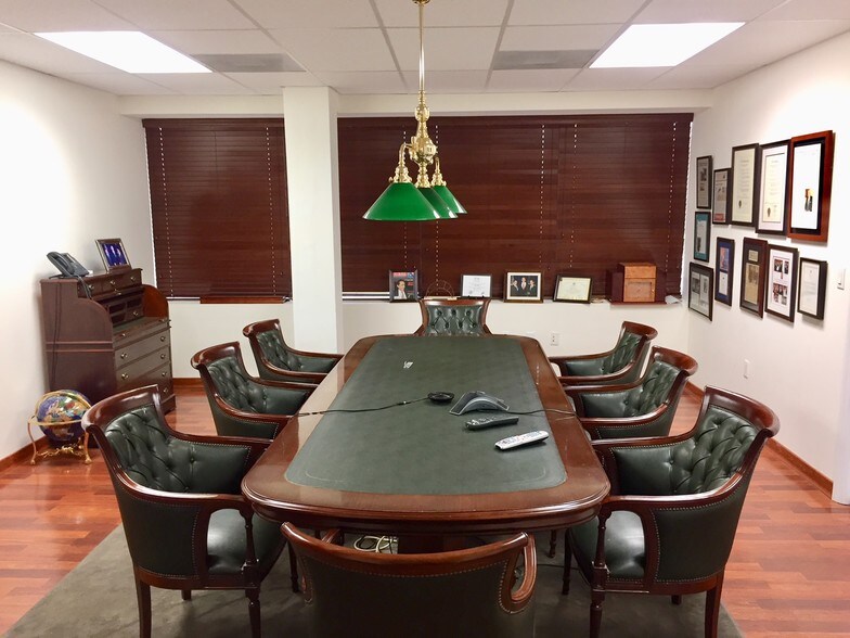 More Photos Of 2620 SW 27th Ave, Miami Office For Lease