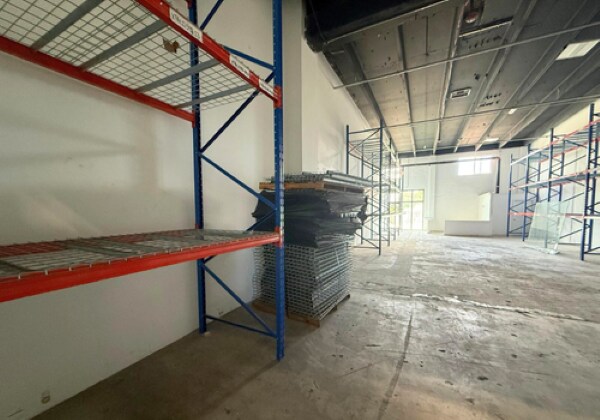 More Photos Of 2300-2340 W 8th Ave, Hialeah Radio TVTransmission Facilities For Lease