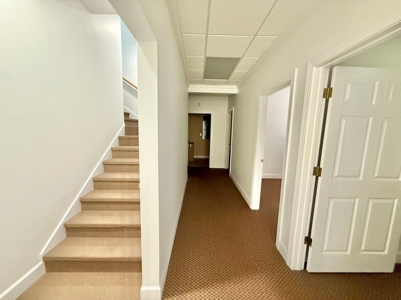 More Photos Of 113 Adris Pl, Dothan Office For Lease