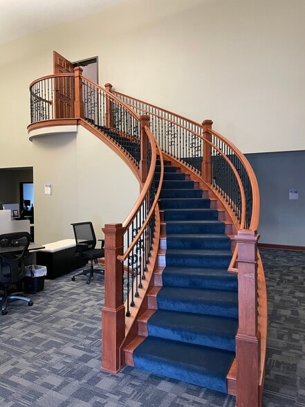 More Photos Of 3745 Medina Rd, Medina Office For Lease