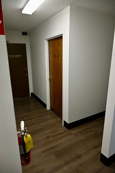 More Photos Of 155 W 2950 S, Salt Lake City Light Manufacturing For Lease
