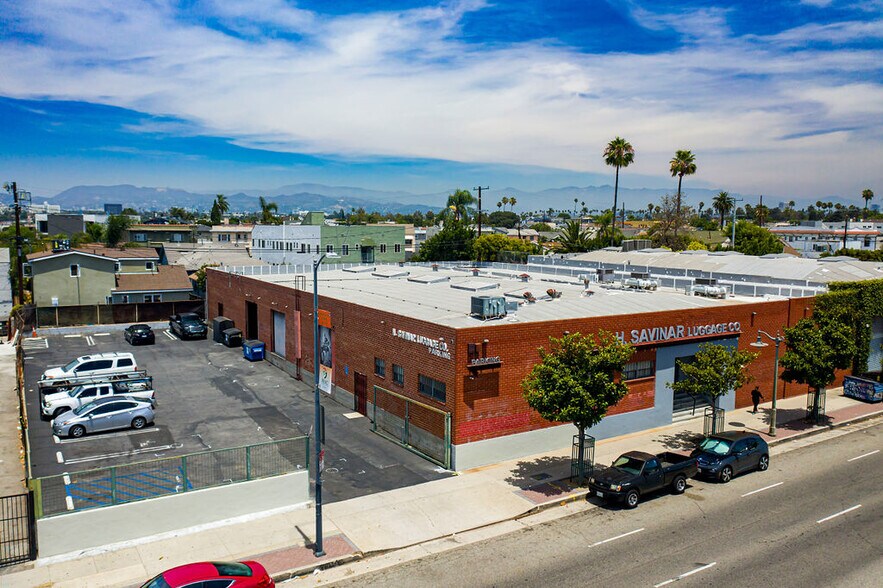 More Photos Of 4625 W Washington Blvd, Los Angeles Warehouse For Lease