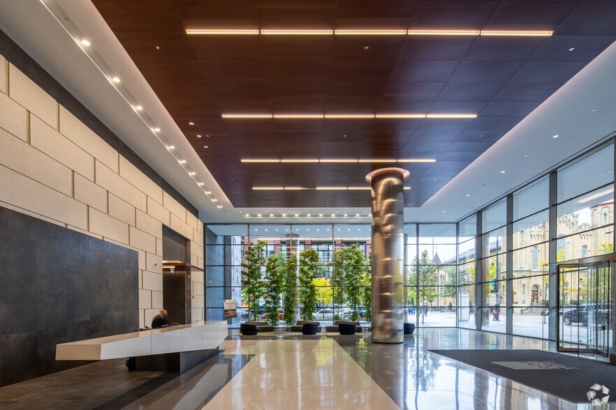 More Photos Of 625 W Adams St, Chicago Office For Lease