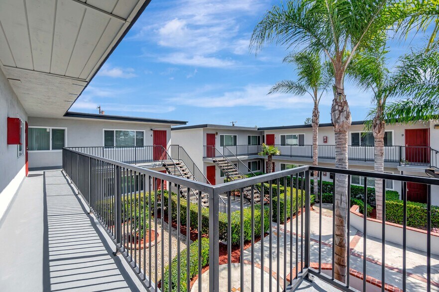 More Photos Of 1413-1421 S Standard Ave, Santa Ana Apartments For Sale