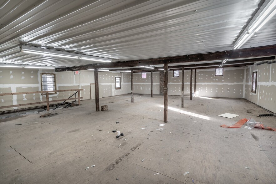 More Photos Of 420-424 W State St, Ithaca Freestanding For Lease