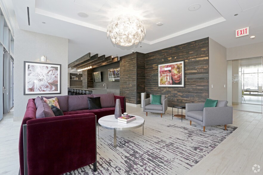 More Photos Of 1140 N Wells St, Chicago Apartments For Lease