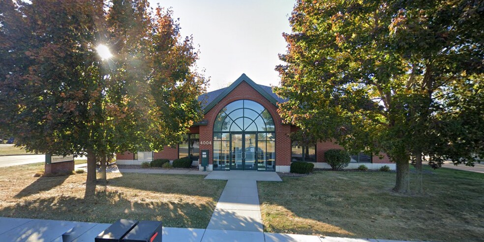 Primary Photo Of 4004 Oakwood Hills Pky, Eau Claire Medical For Lease