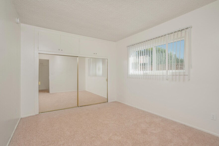 More Photos Of 7000 Etiwanda Ave, Reseda Apartments For Sale