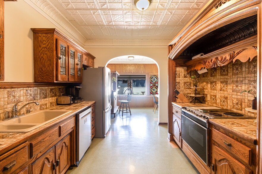 More Photos Of 2048 Mentone Blvd, Mentone Storefront Retail Residential For Sale