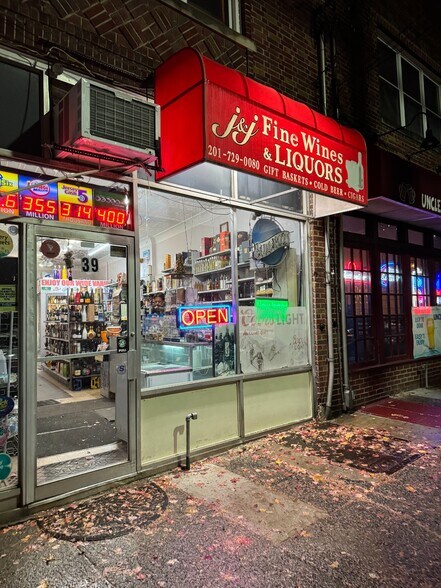 Primary Photo Of 39 Ridge Rd, Lyndhurst Storefront Retail Residential For Sale