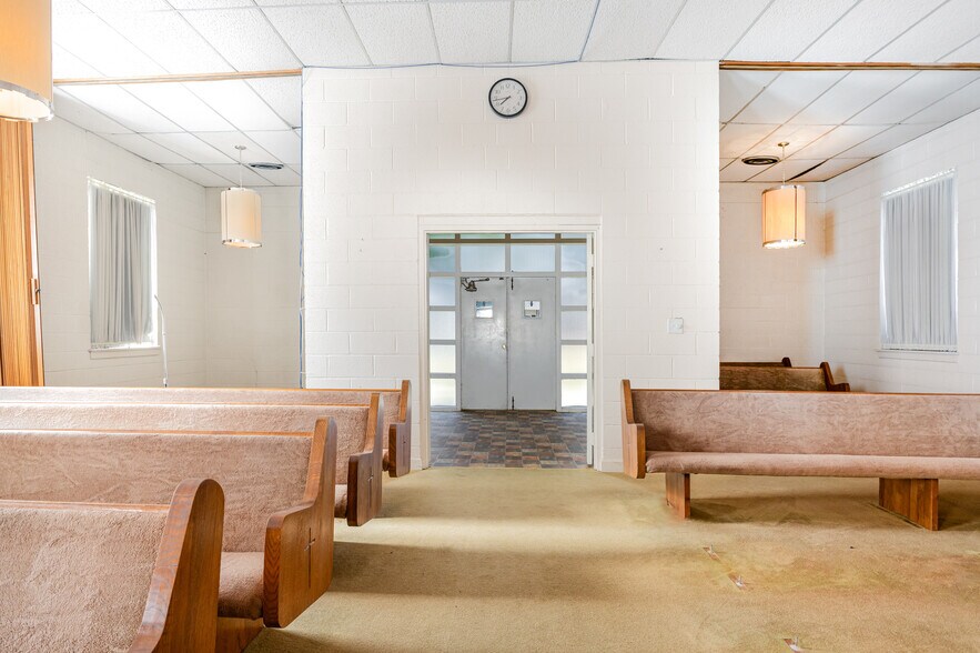 More Photos Of 420 Paul St, Rocky Mount Office For Sale