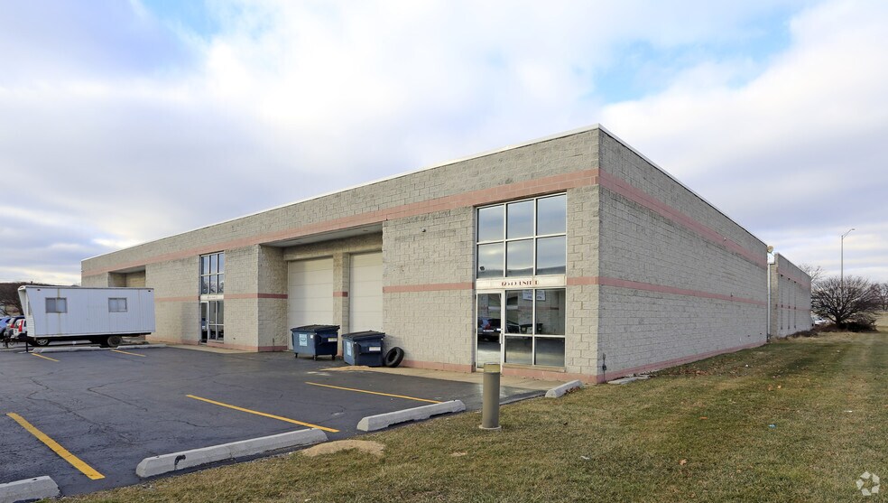 More Photos Of 12549 Holiday Dr, Alsip Warehouse For Lease