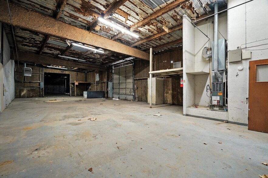 More Photos Of 926 Energy Dr, Abilene Warehouse For Lease