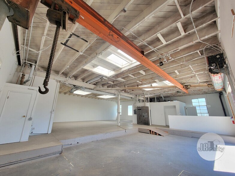 More Photos Of 2315-2325 Jesse St, Los Angeles Warehouse For Sale