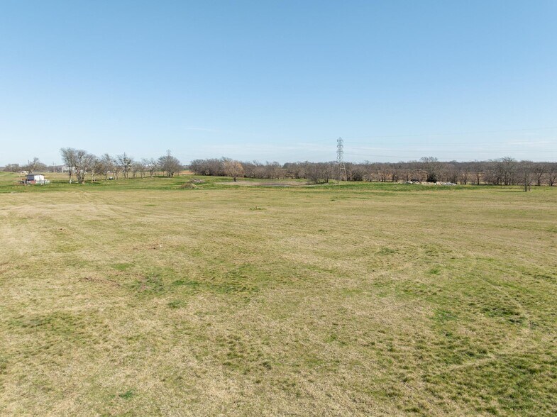 More Photos Of TBD I-35, Abbott Land For Sale
