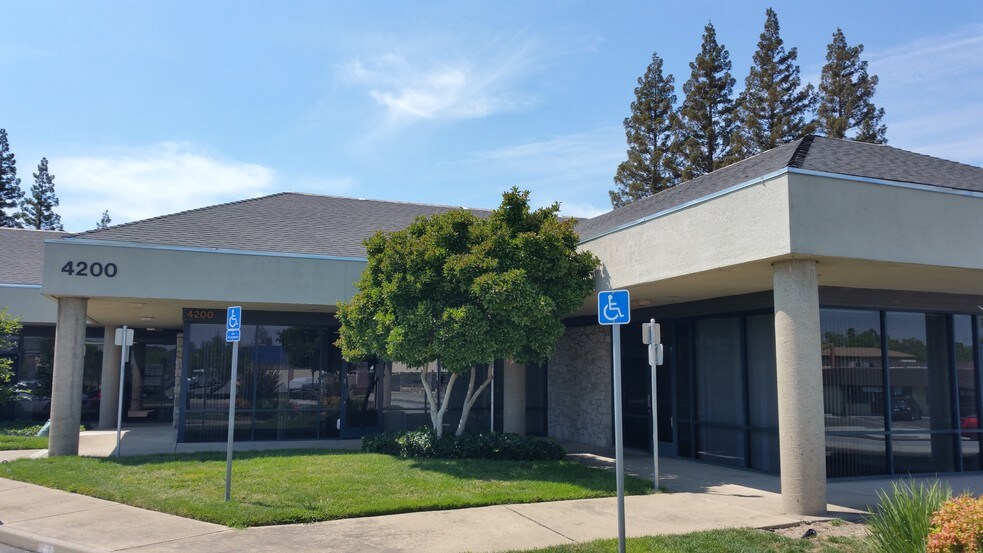 More Photos Of 4200 Rocklin Rd, Rocklin Medical For Lease