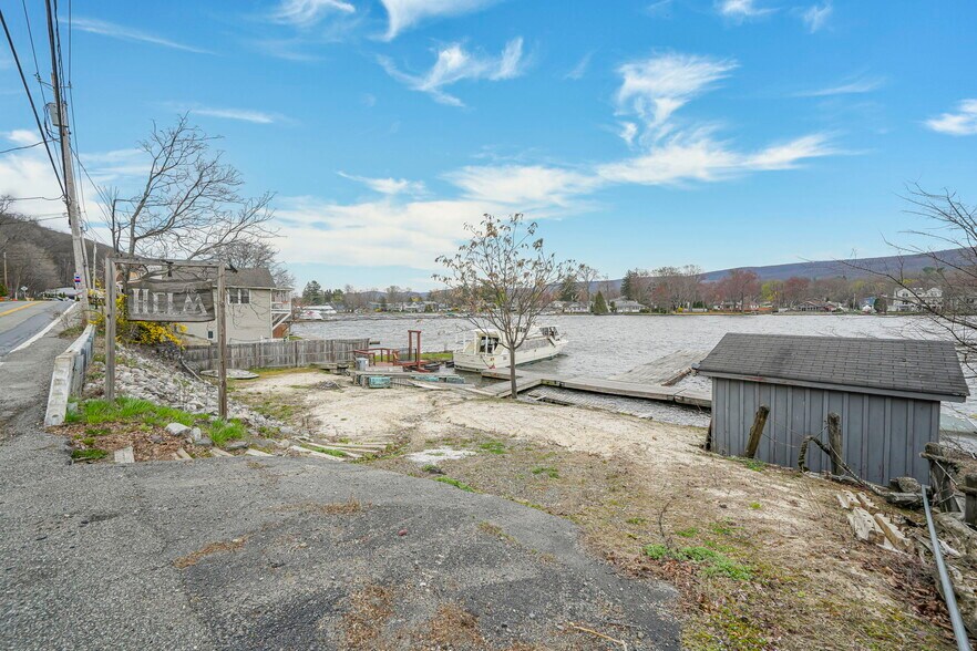 More Photos Of 649 Jersey Ave, Greenwood Lake Apartments For Sale