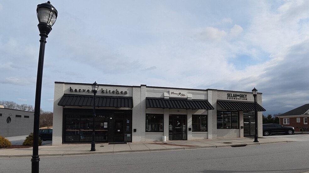 More Photos Of 112 Cannon St, Greer Storefront For Lease
