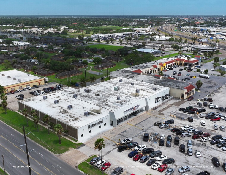 More Photos Of 935 North Expy, Brownsville Freestanding For Sale