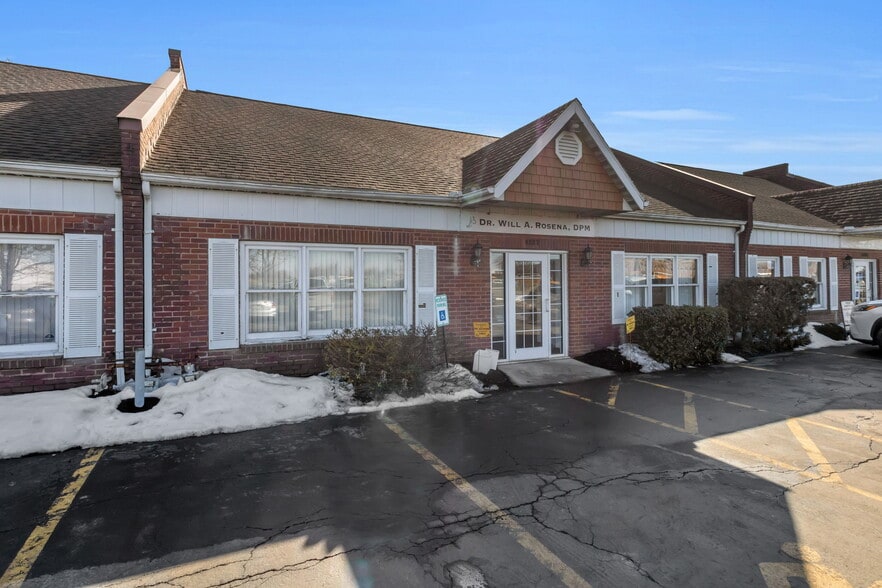 More Photos Of 4233-4227 Maple Rd, Buffalo Medical For Sale