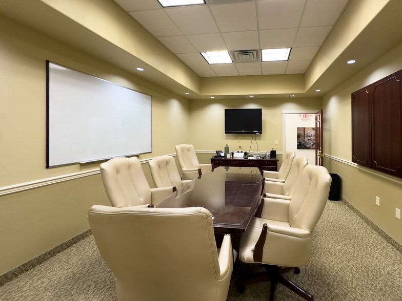 More Photos Of 516 State Route 33, Millstone Township Medical For Lease