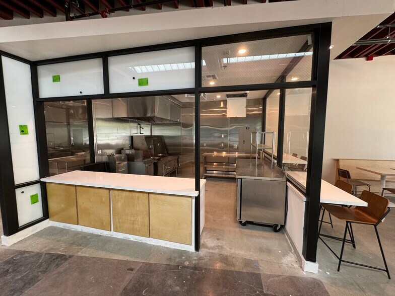 More Photos Of 11016 Magnolia Blvd, North Hollywood Restaurant For Sale