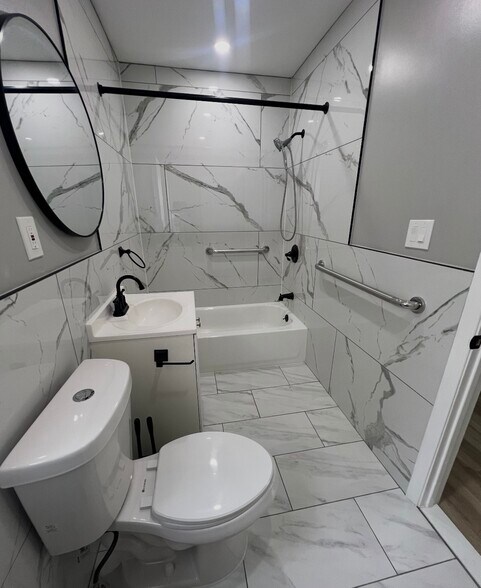 More Photos Of 202-206 Berbro Ave, Upper Darby Apartments For Sale