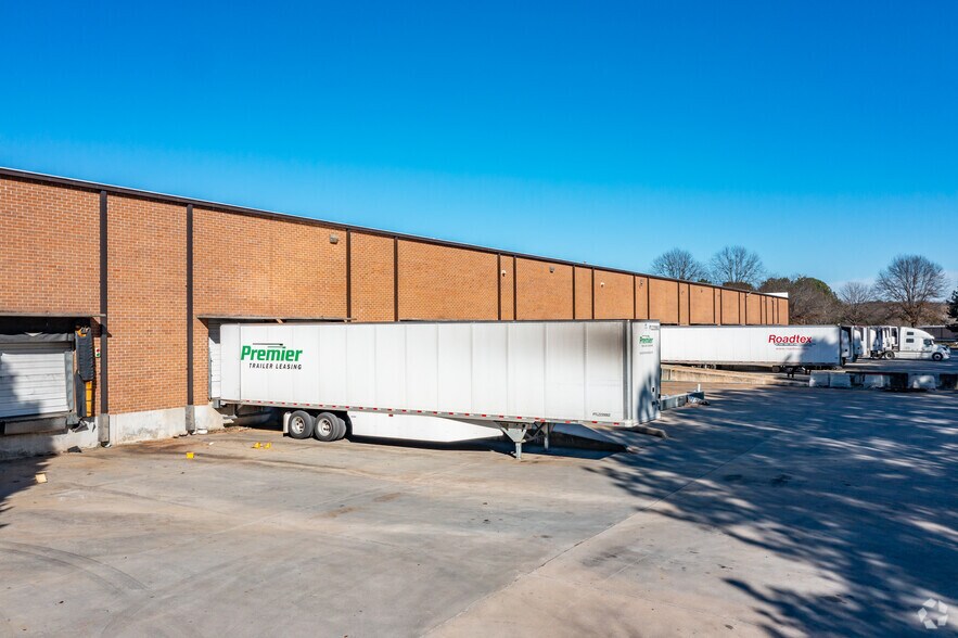 More Photos Of 3245 Colonial Pky, Decatur Warehouse For Lease