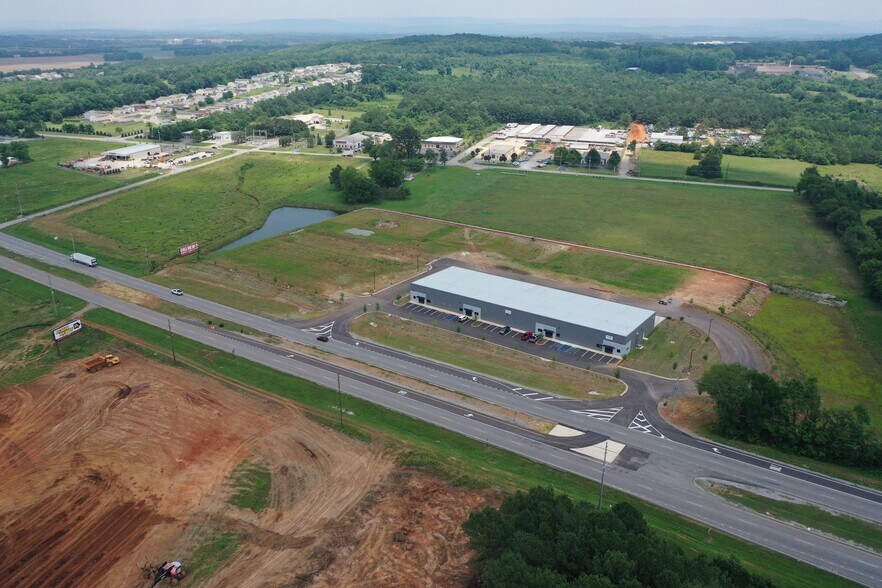 More Photos Of 5150 Memorial Pky NW, Huntsville General Retail For Lease