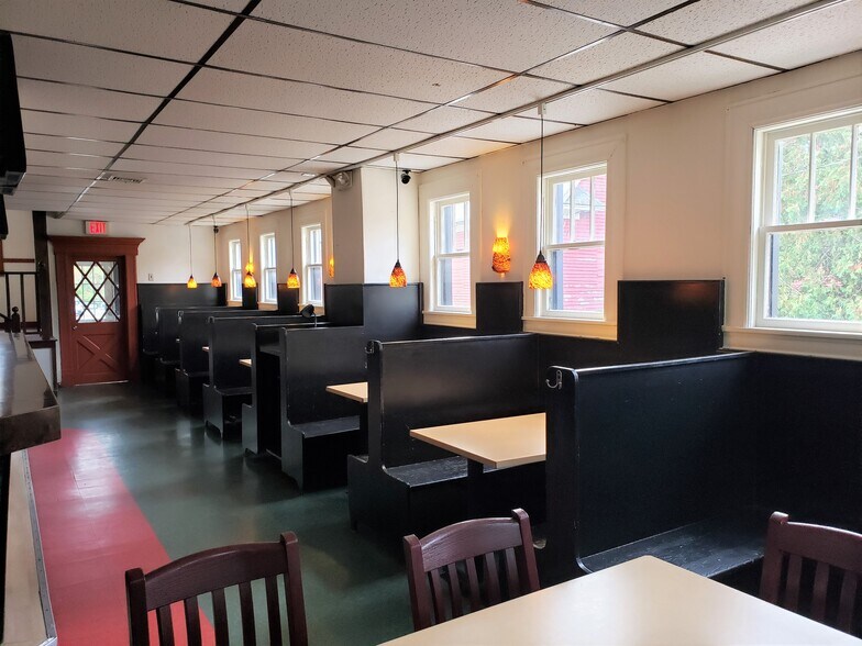 More Photos Of 127 Elm St, Hatfield Restaurant For Sale