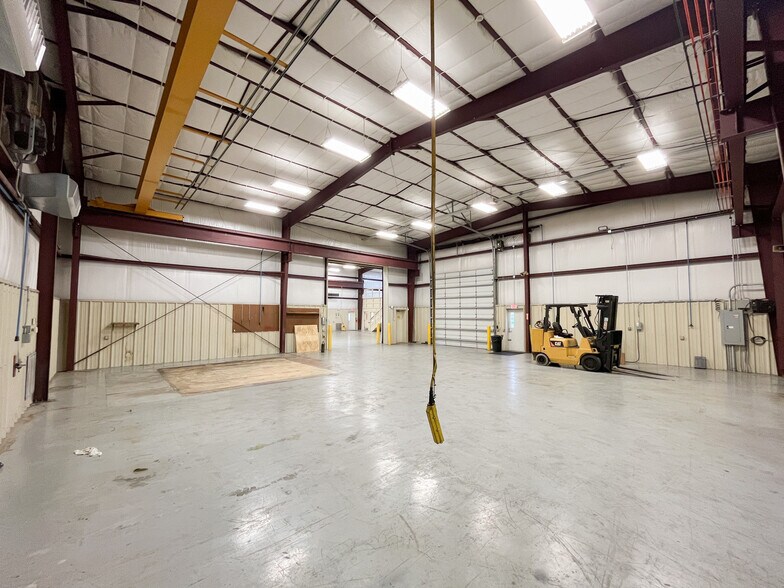 More Photos Of 205 Marcon Dr, Lafayette Manufacturing For Sale