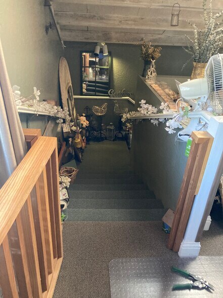 More Photos Of 870 Hartnell Ave, Redding Garden Center For Sale