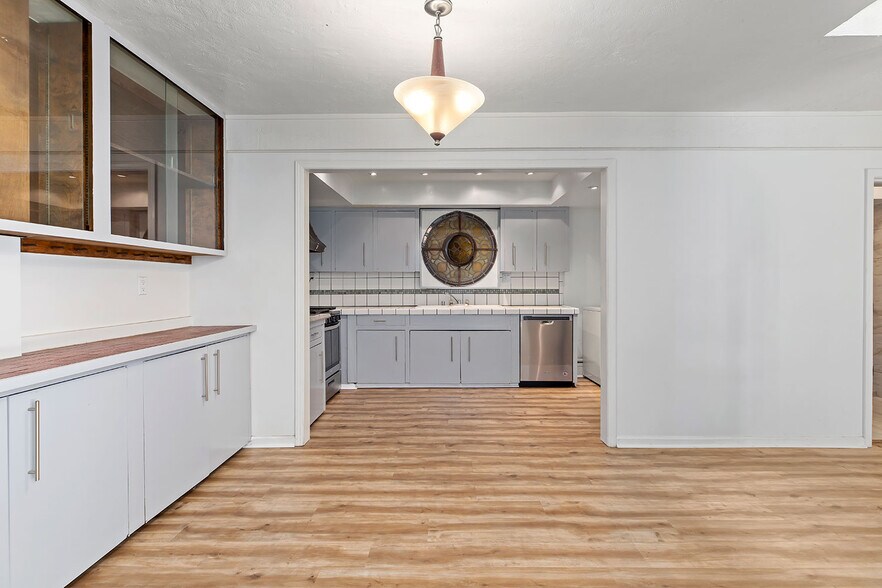 More Photos Of 2749 S Sepulveda Blvd, Los Angeles Multifamily For Sale