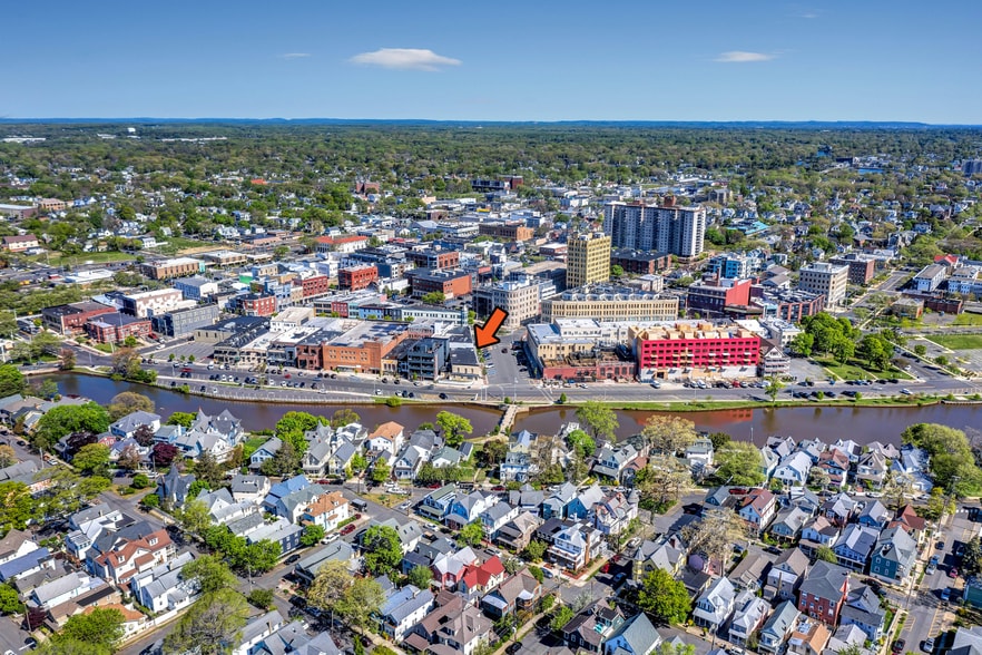 More Photos Of 601 Lake Ave, Asbury Park Office Residential For Lease