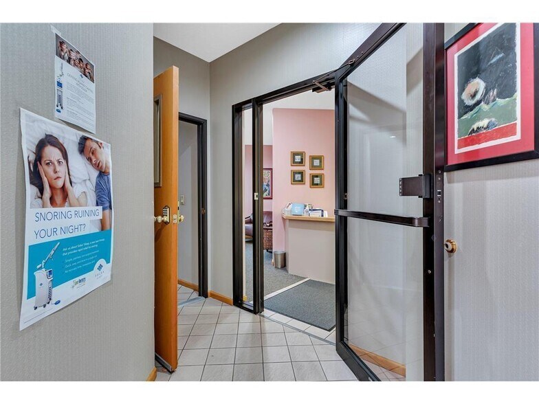 More Photos Of 26 2nd Ave NW, Saint Joseph Medical For Sale