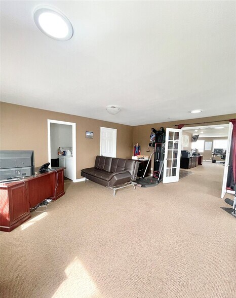 More Photos Of 2549 4th Ave N, Okanogan Office Residential For Sale