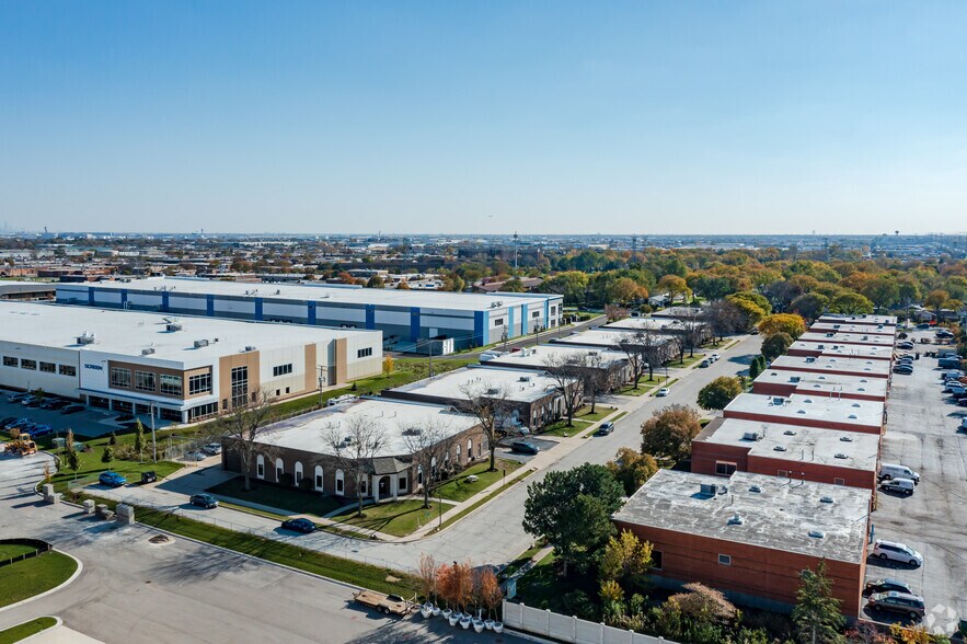 More Photos Of 221-225 Stanley St, Elk Grove Village Warehouse For Lease