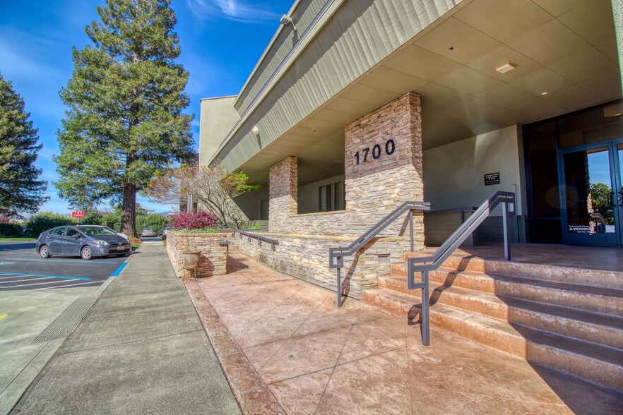 More Photos Of 1700 Soscol Ave, Napa Unknown For Lease