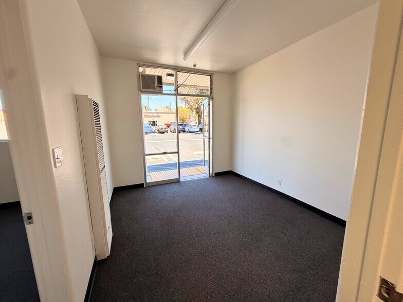 More Photos Of 1218-1240 S Lyon St, Santa Ana Manufacturing For Lease