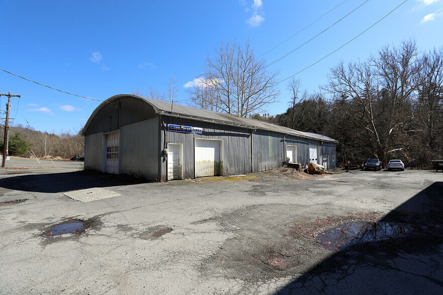More Photos Of 4587 State Route 17b, Callicoon Auto Dealership For Sale