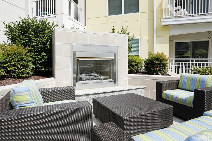 More Photos Of 332 Laskin Rd, Virginia Beach Apartments For Lease