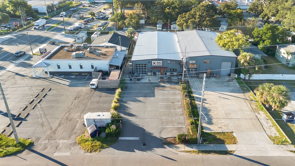 More Photos Of 10-14 W Illiana St, Orlando Warehouse For Sale