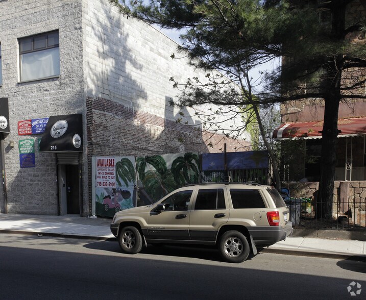 More Photos Of 219 Park Ave, Brooklyn Land For Lease