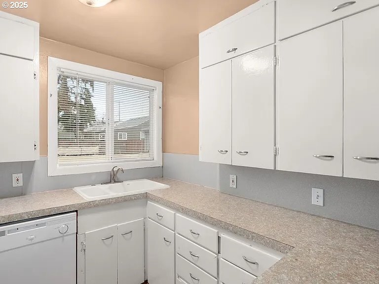 More Photos Of 7612-7706 SE 65th Ave, Portland Multifamily For Sale