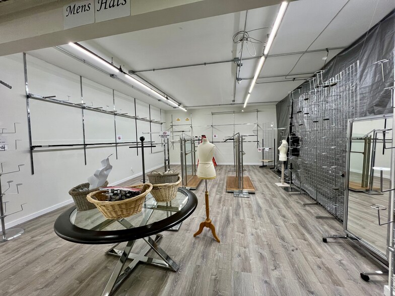 More Photos Of 435 Broadway, Skagway General Retail For Sale