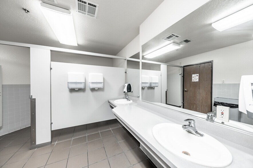 More Photos Of 1665 Old Hot Springs Rd, Carson City Medical For Lease