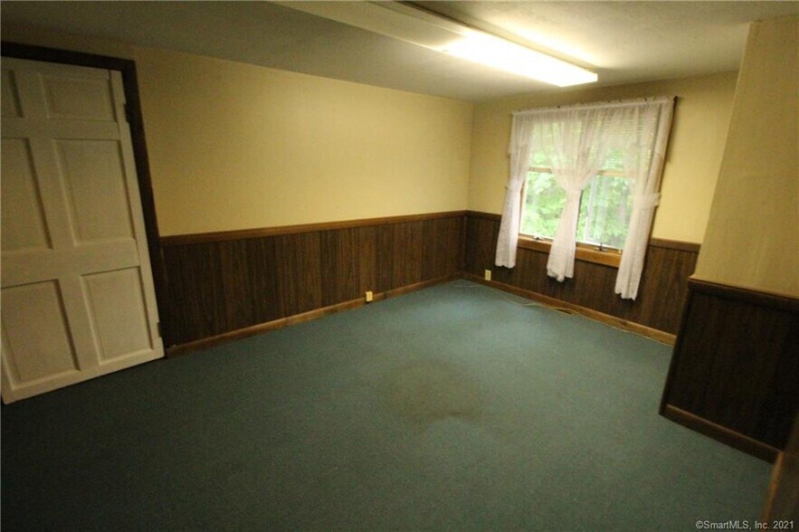 More Photos Of 1356 Southford Rd, Southbury Medical For Sale