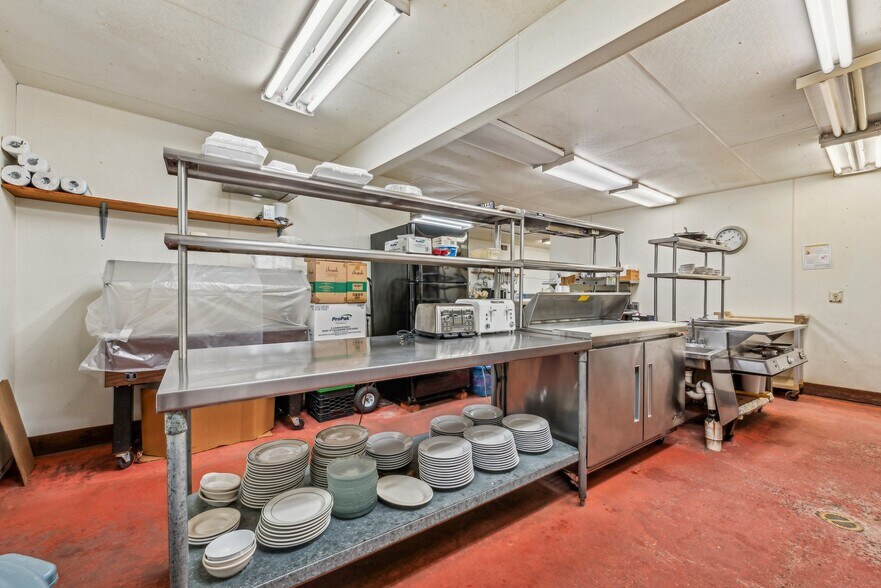 More Photos Of 8557 Mason Dixon Hwy, Meyersdale General Retail For Sale
