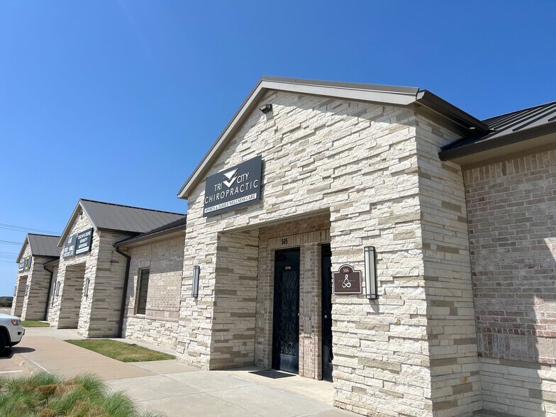 Primary Photo Of 1400 N Coit Rd, McKinney Unknown For Lease